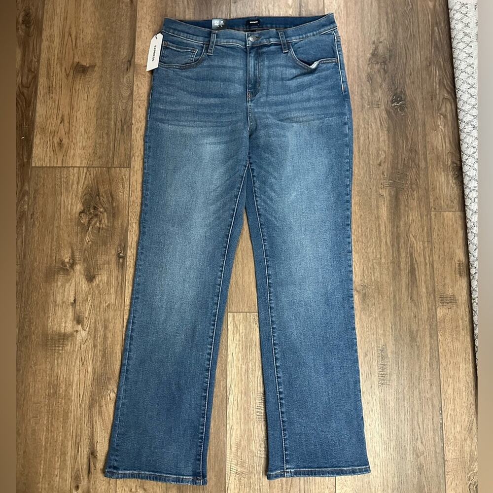 NWT! Express Women’s Classic Bootcut Jeans, Medium Wash,‎ Plus Size, Size 16